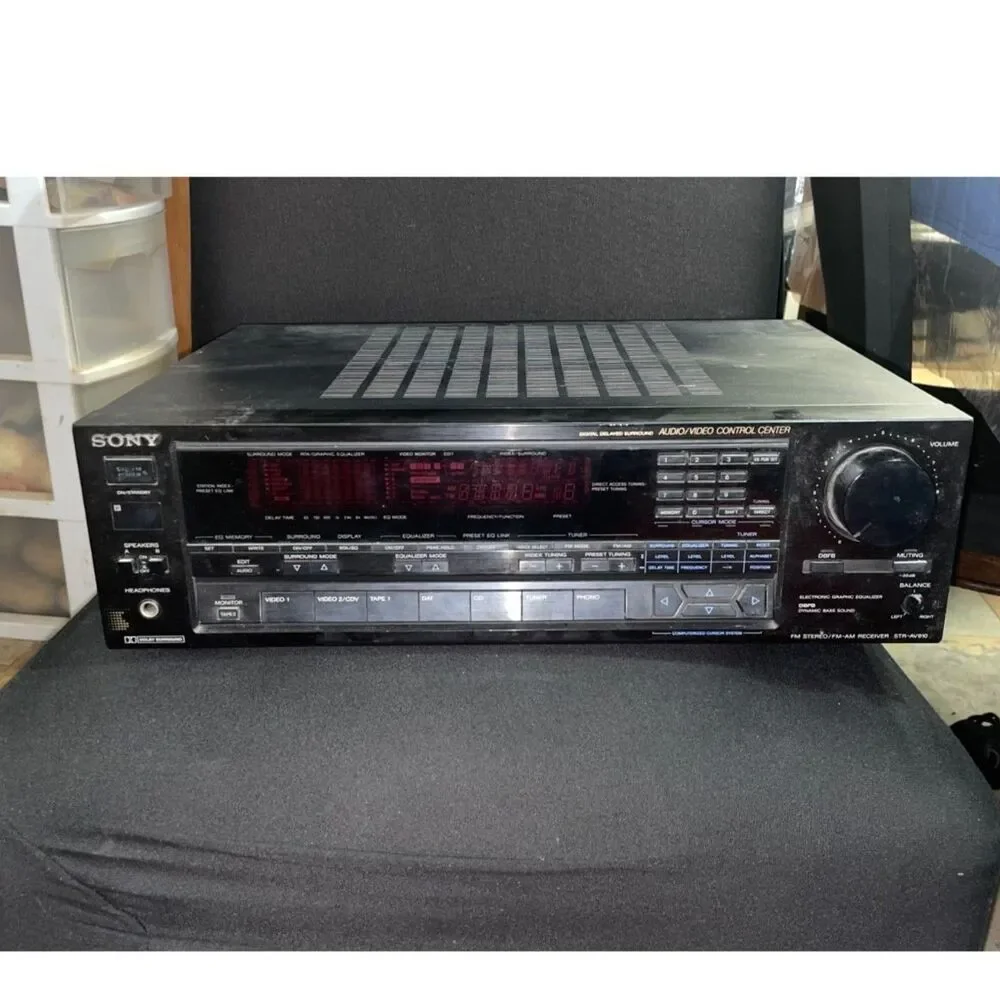 Vintage Sony STR-AV920 Stereo Receiver Control Center - Powers On / As-Is